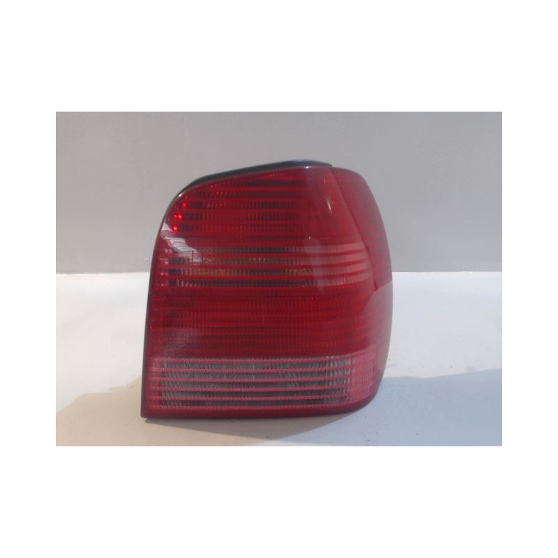 FEU ARRIERE DROIT VOLKSWAGEN POLO 99-2001