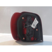 FEU ARRIERE DROIT VOLKSWAGEN POLO 99-2001