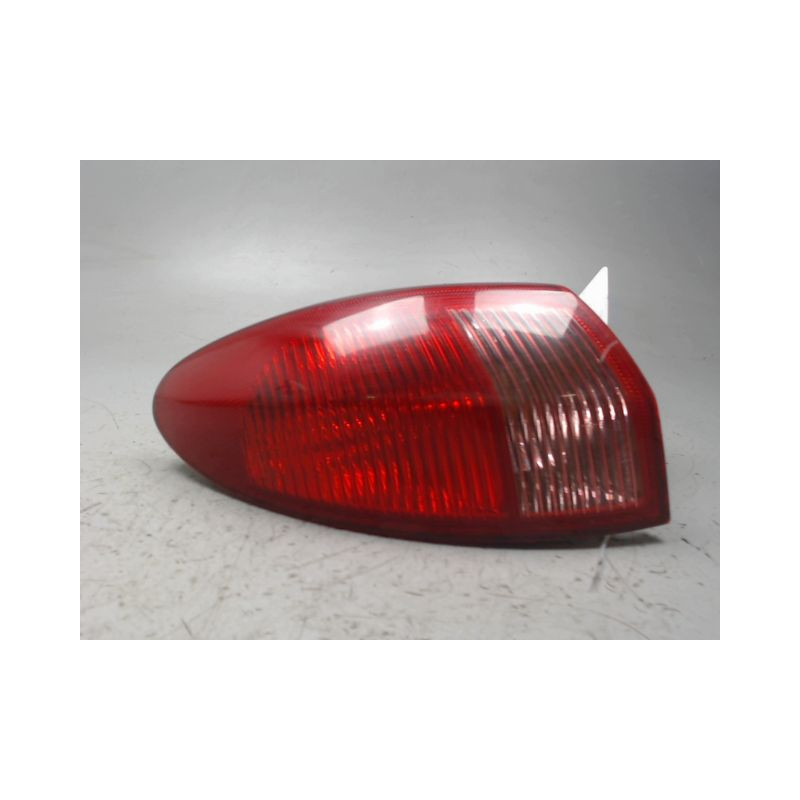 FEU ARRIERE GAUCHE  ALFA ROMEO 147