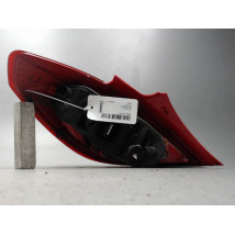 FEU ARRIERE DROIT OPEL CORSA