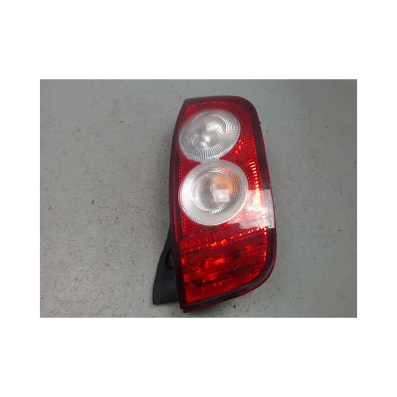 FEU ARRIERE DROIT NISSAN MICRA