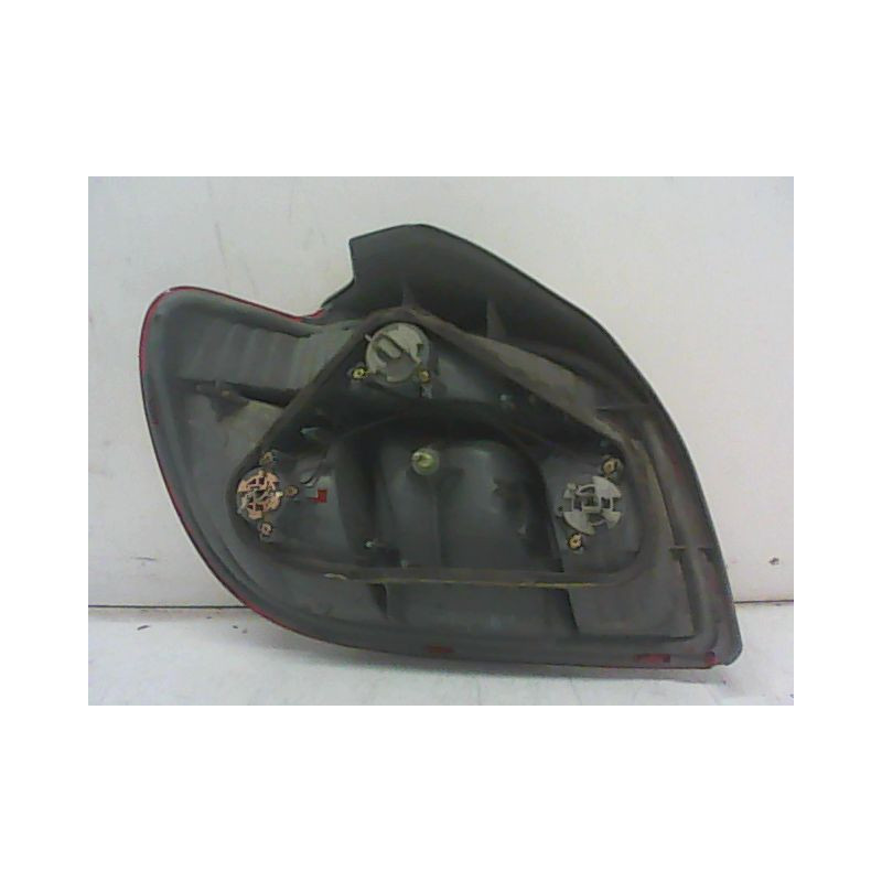 FEU ARRIERE DROIT TOYOTA YARIS