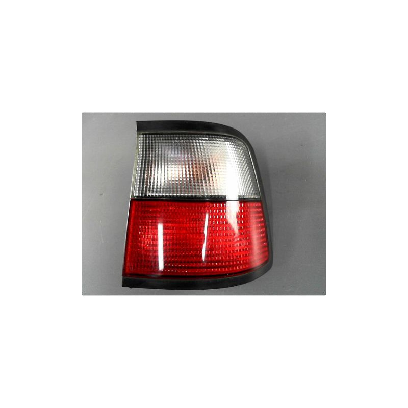 FEU ARRIERE DROIT CITROEN XANTIA BREAK 97-2001