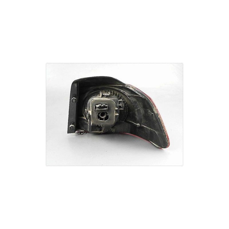 FEU ARRIERE GAUCHE  VOLKSWAGEN GOLF VI 08-13