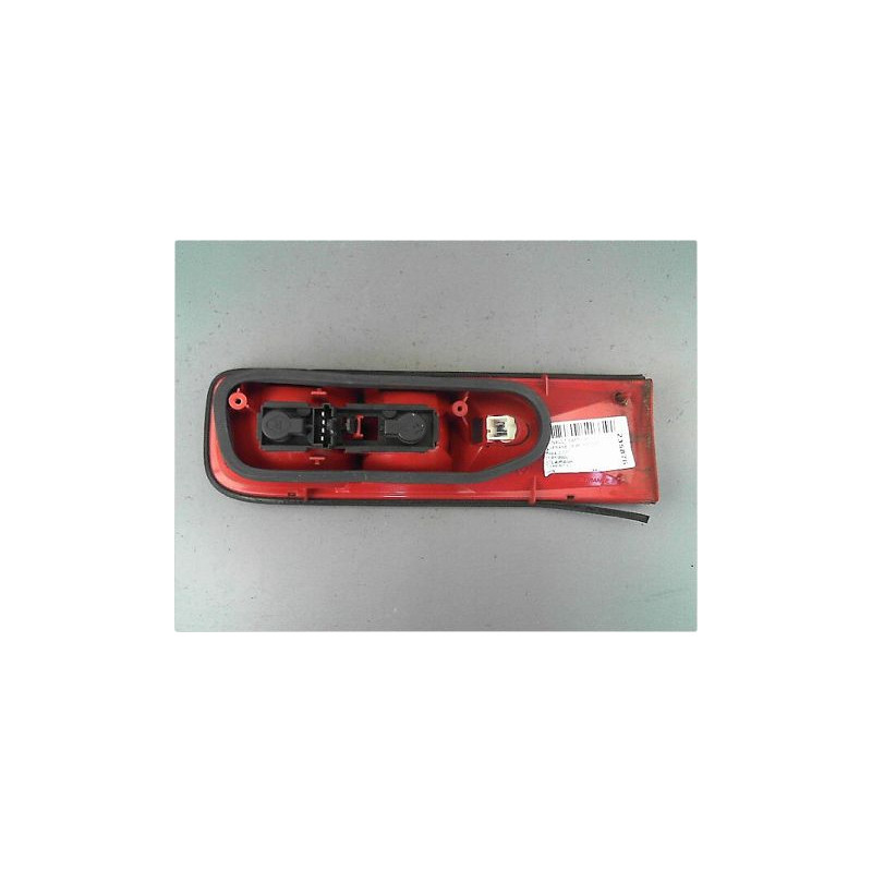 FEU ARRIERE INTERIEUR GAUCHE RENAULT SAFRANE 96 -2000