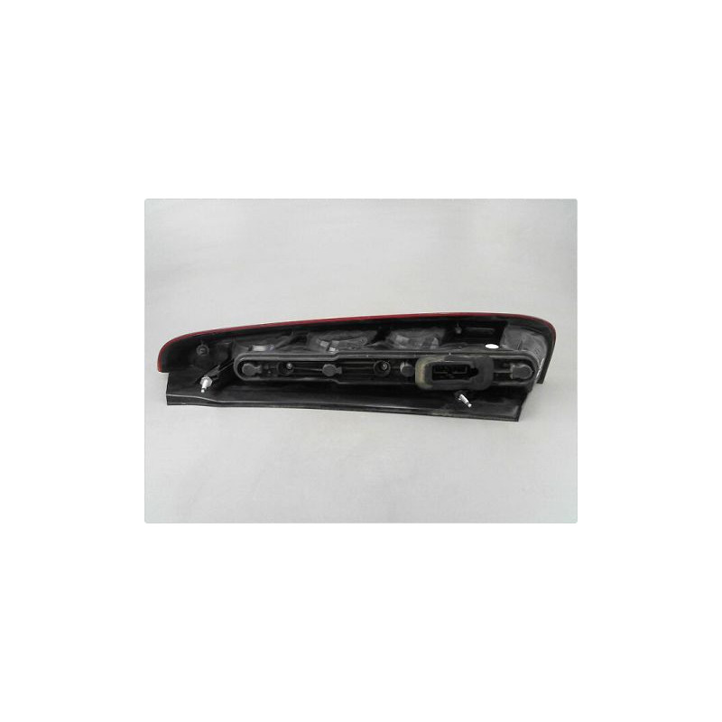 FEU ARRIERE GAUCHE  FORD FOCUS C-MAX PH2 07-10