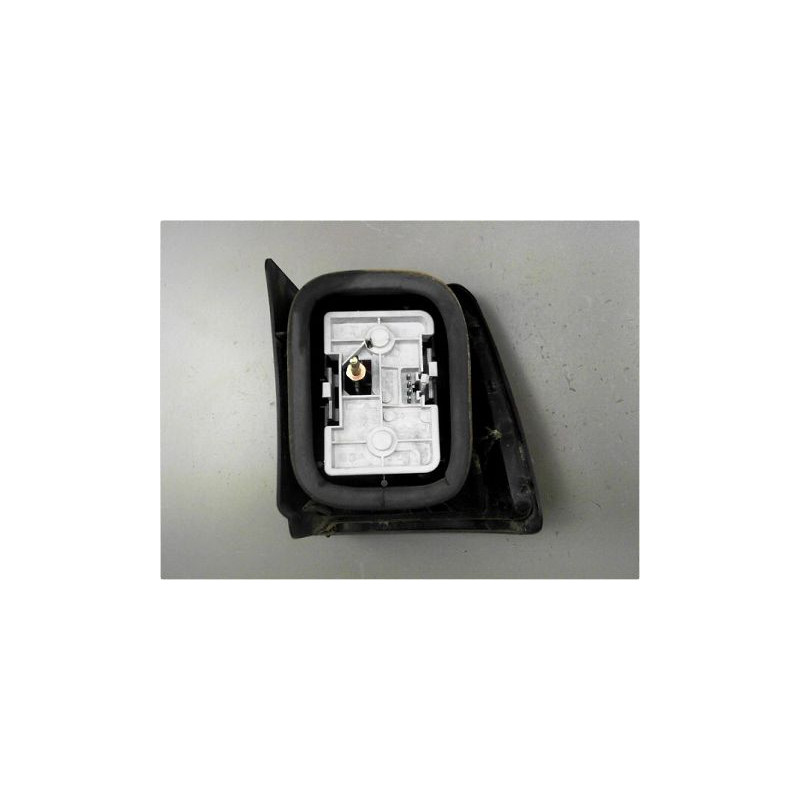 FEU ARRIERE GAUCHE  CITROEN XANTIA BREAK 97-2001