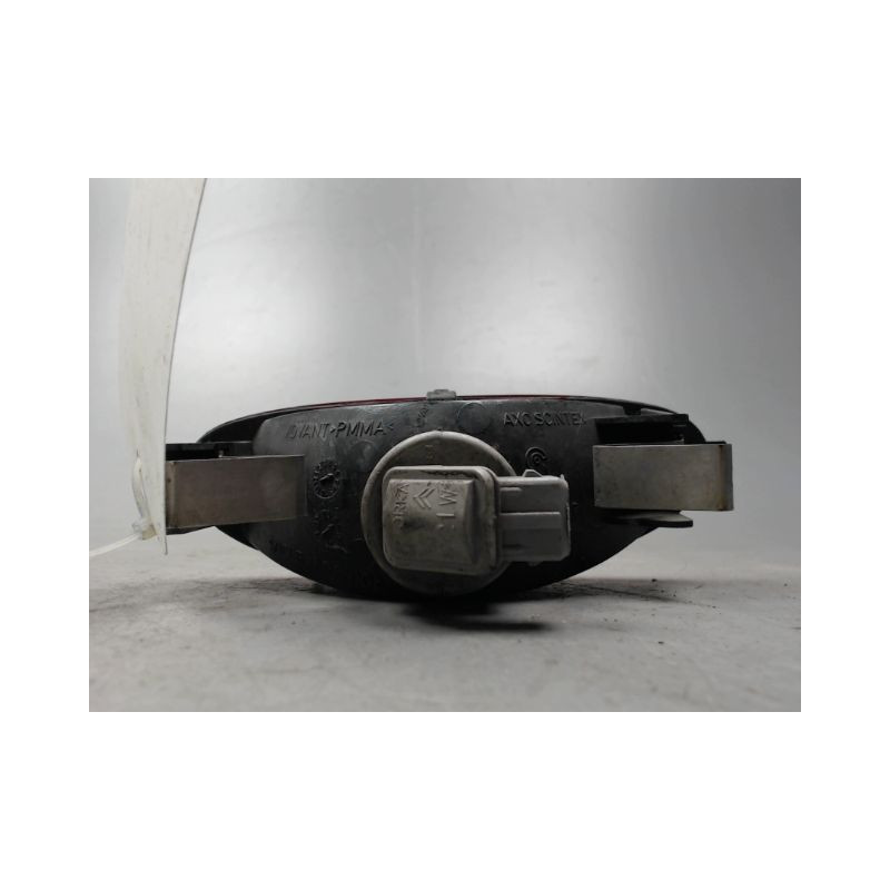 FEU BROUILLARD CENTRAL ARRIERE PEUGEOT 206