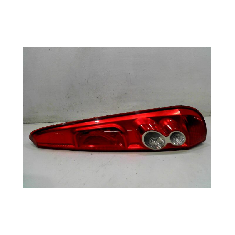 FEU ARRIERE DROIT FORD FIESTA