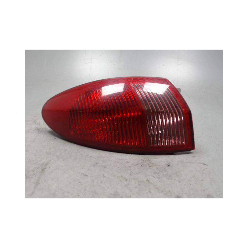 FEU ARRIERE GAUCHE  ALFA ROMEO 147