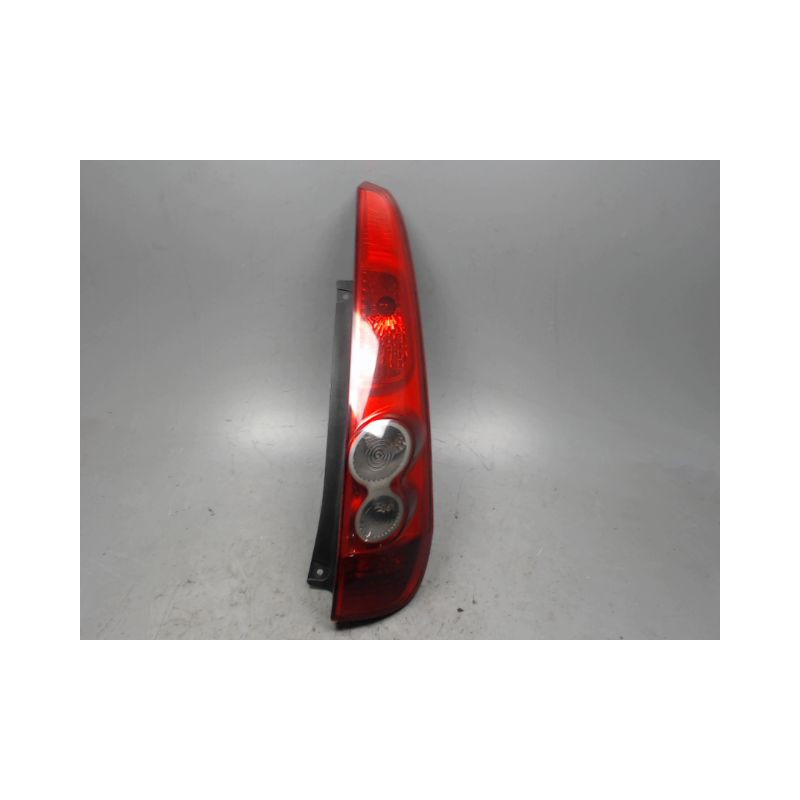FEU ARRIERE DROIT FORD FIESTA