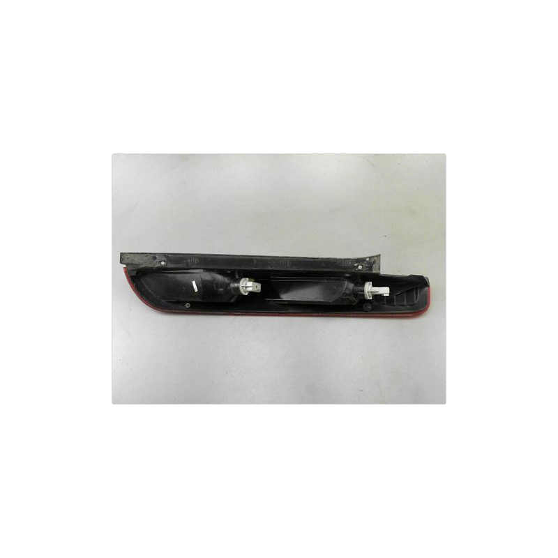 FEU ARRIERE GAUCHE  FORD FOCUS 04-07