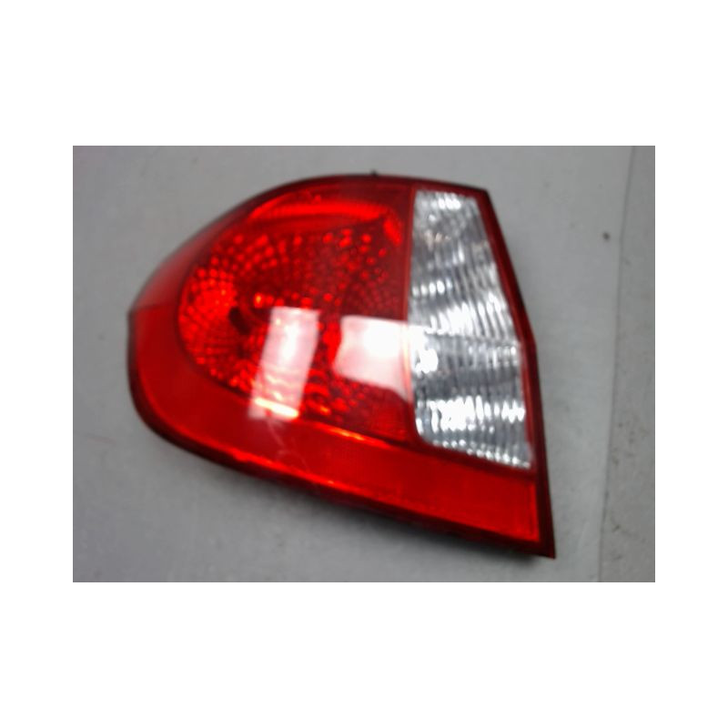 FEU ARRIERE GAUCHE  HYUNDAI GETZ