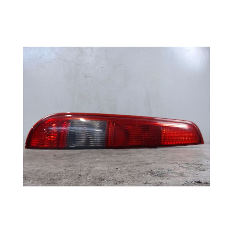 FEU ARRIERE GAUCHE  FORD FOCUS BREAK 2005-