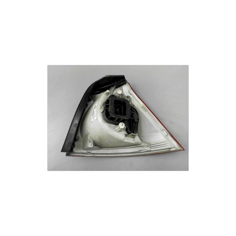 FEU ARRIERE GAUCHE  VOLKSWAGEN GOLF V 2003-2009