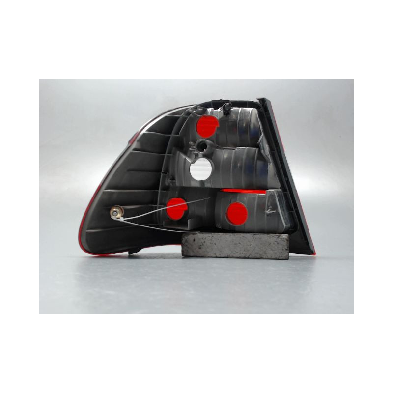 FEU ARRIERE DROIT B.M.W. SERIE 3