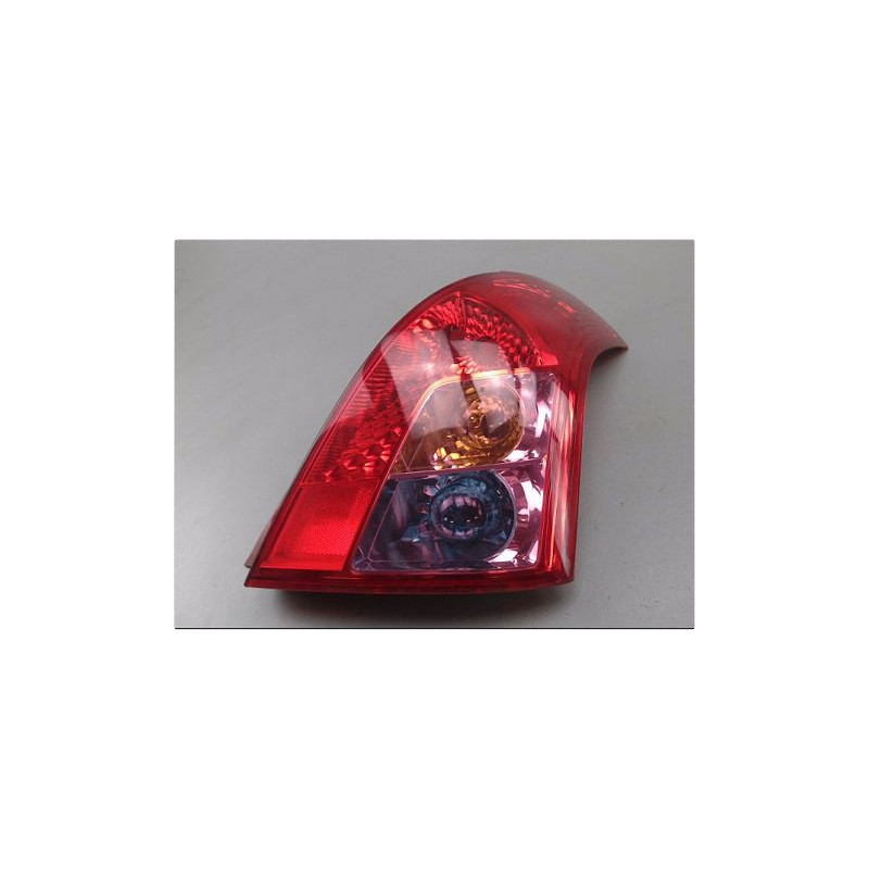 FEU ARRIERE DROIT SUZUKI SWIFT 05-11