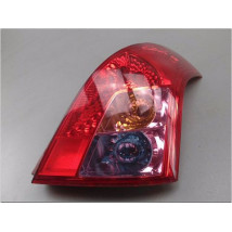 FEU ARRIERE DROIT SUZUKI SWIFT 05-11