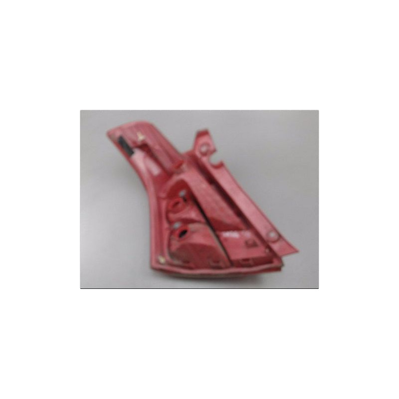 FEU ARRIERE DROIT SUZUKI SWIFT 05-11