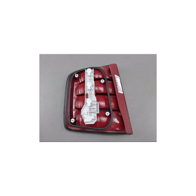 FEU ARRIERE DROIT SKODA FABIA COMBI