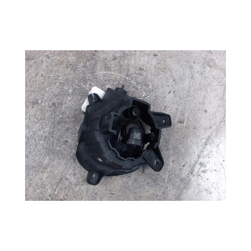 PHARE ANTIBROUILLARD AVANT DROIT KIA CARENS 2002-