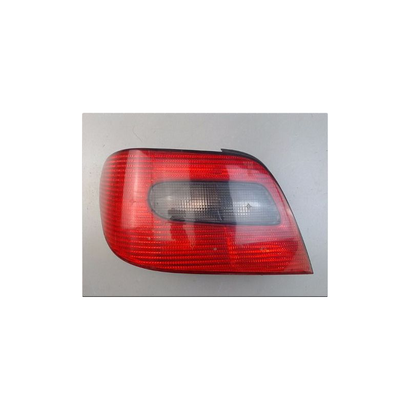 FEU ARRIERE GAUCHE  CITROEN XSARA 97-00