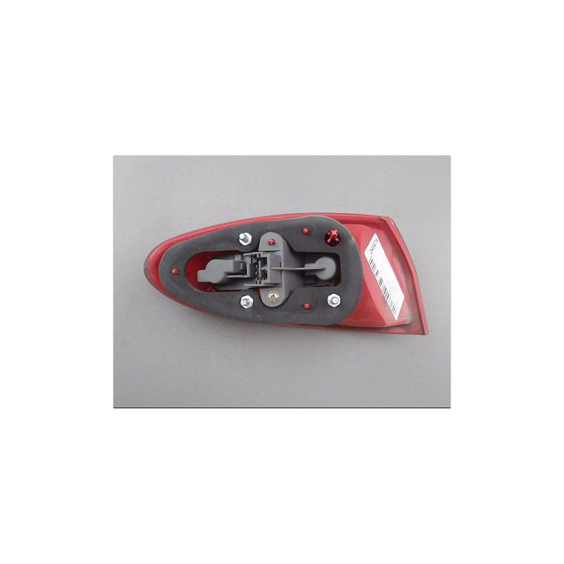 FEU ARRIERE DROIT ALFA ROMEO 147 04-10