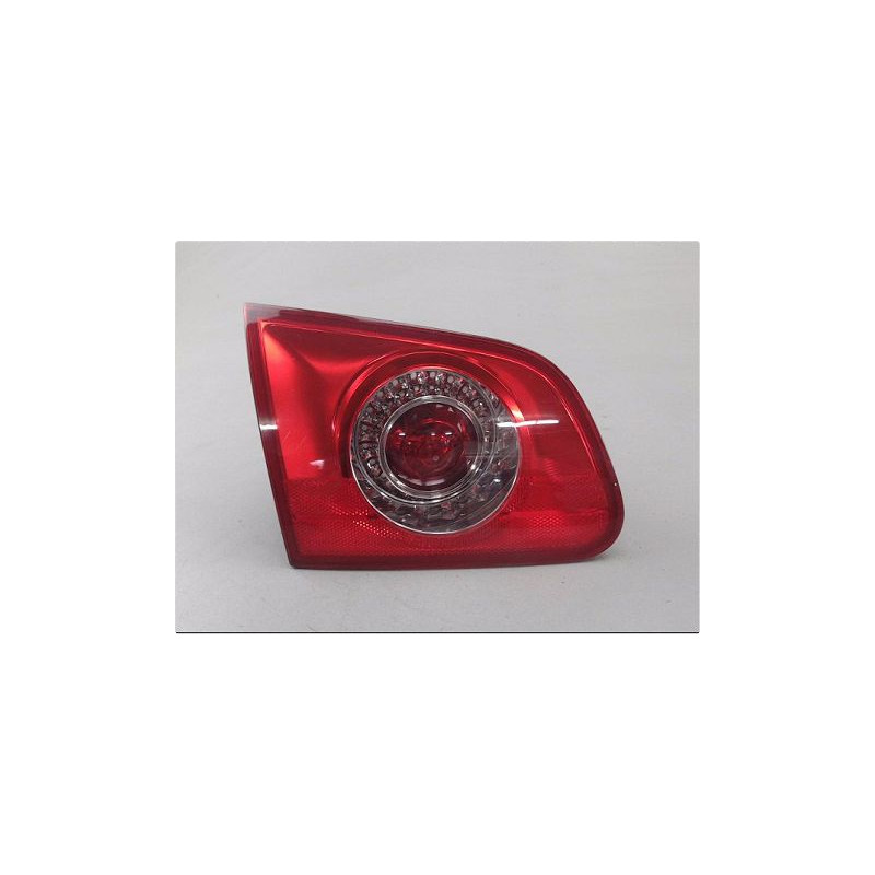 FEU ARRIERE INTERIEUR GAUCHE VOLKSWAGEN PASSAT SW 05-10