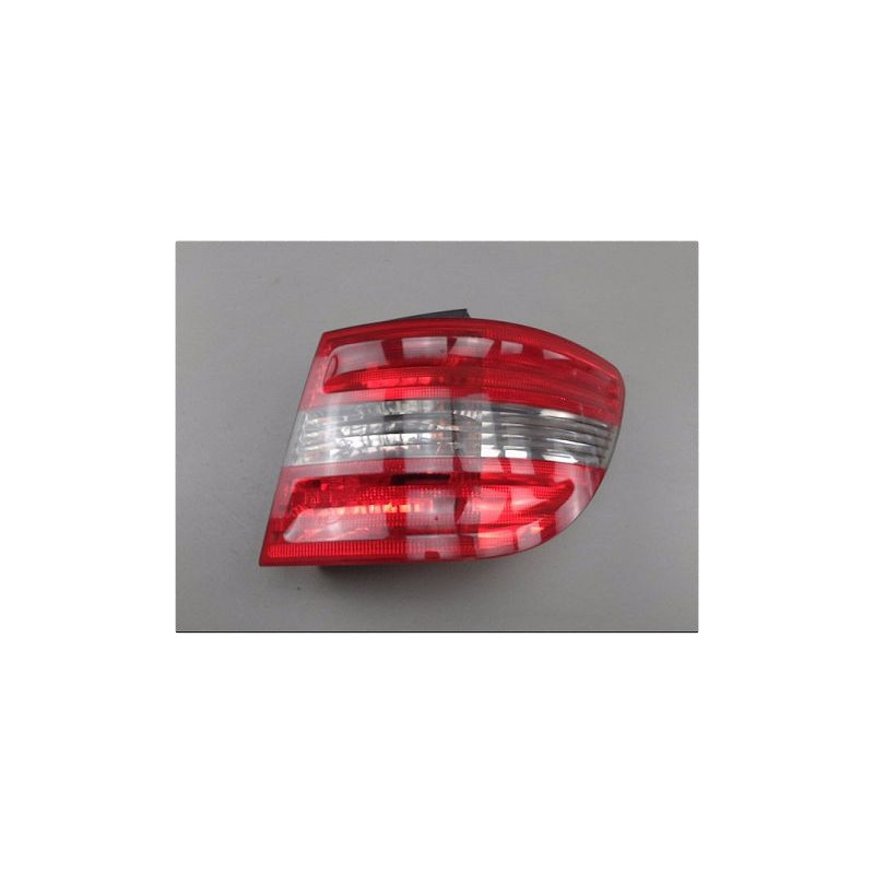 FEU ARRIERE DROIT MERCEDES CLASSE B 05-08