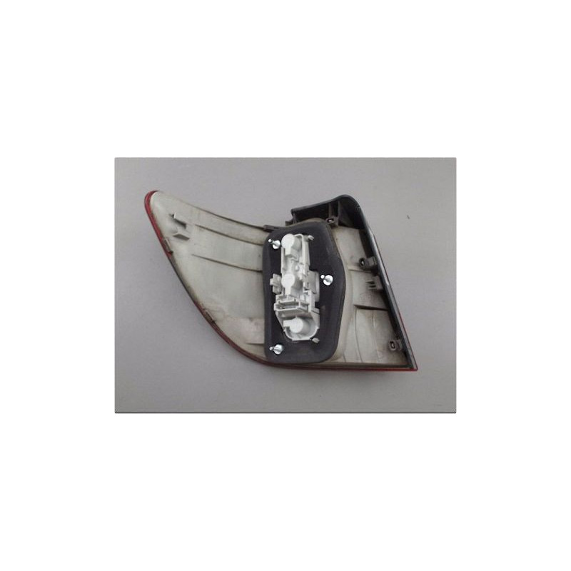 FEU ARRIERE DROIT MERCEDES CLASSE B 05-08