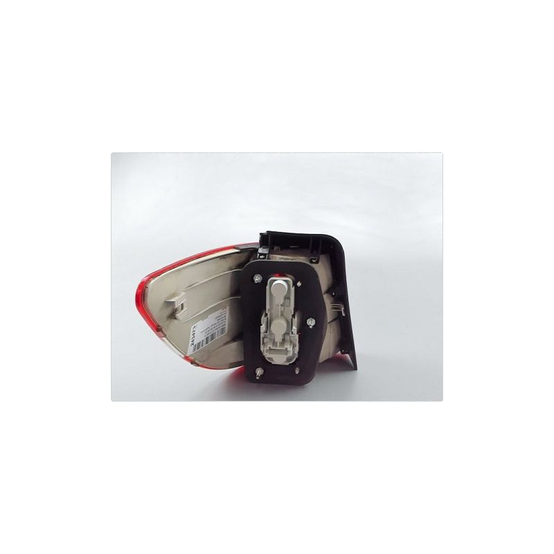 FEU ARRIERE DROIT MERCEDES CLASSE B 05-08