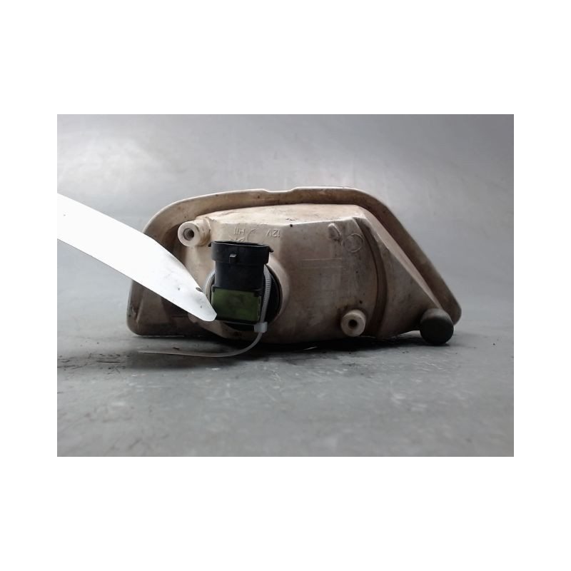 PHARE ANTIBROUILLARD AVANT DROIT FORD FOCUS 98-04