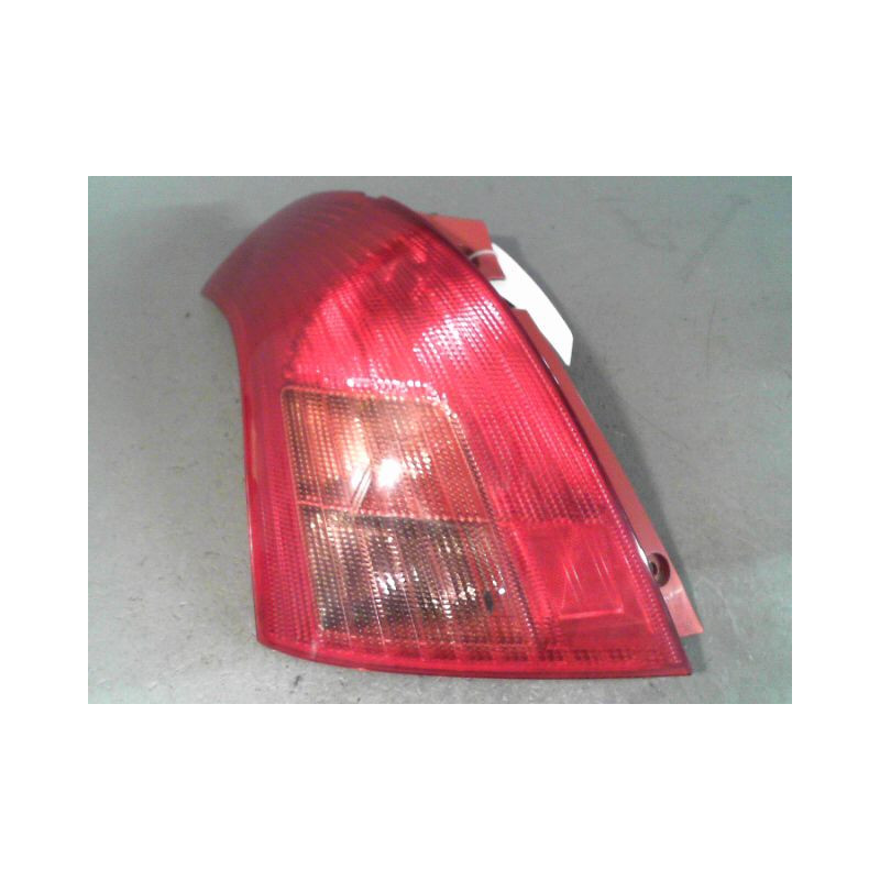 FEU ARRIERE GAUCHE  SUZUKI SWIFT 3P