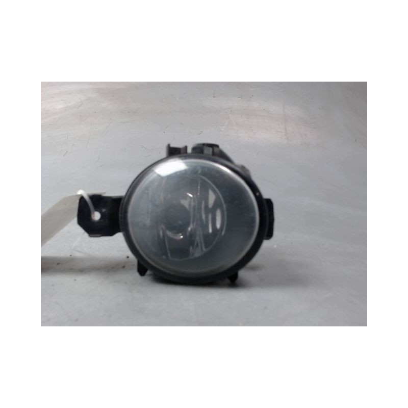 PHARE ANTIBROUILLARD AVANT DROIT B.M.W. SERIE 1