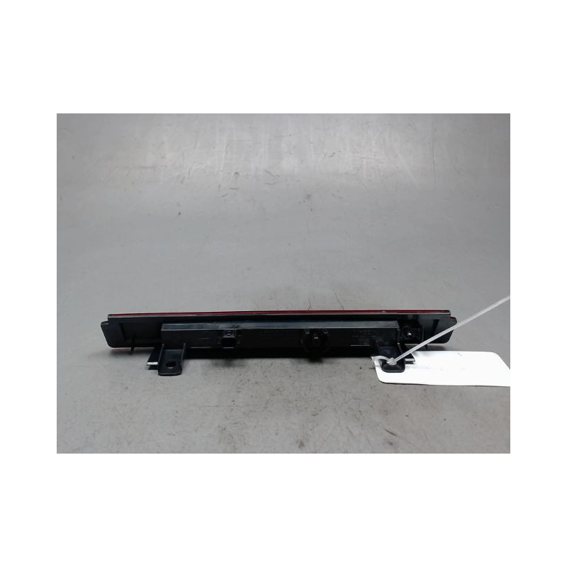 FEUX STOP SUPPLEMENTAIRE NISSAN MICRA