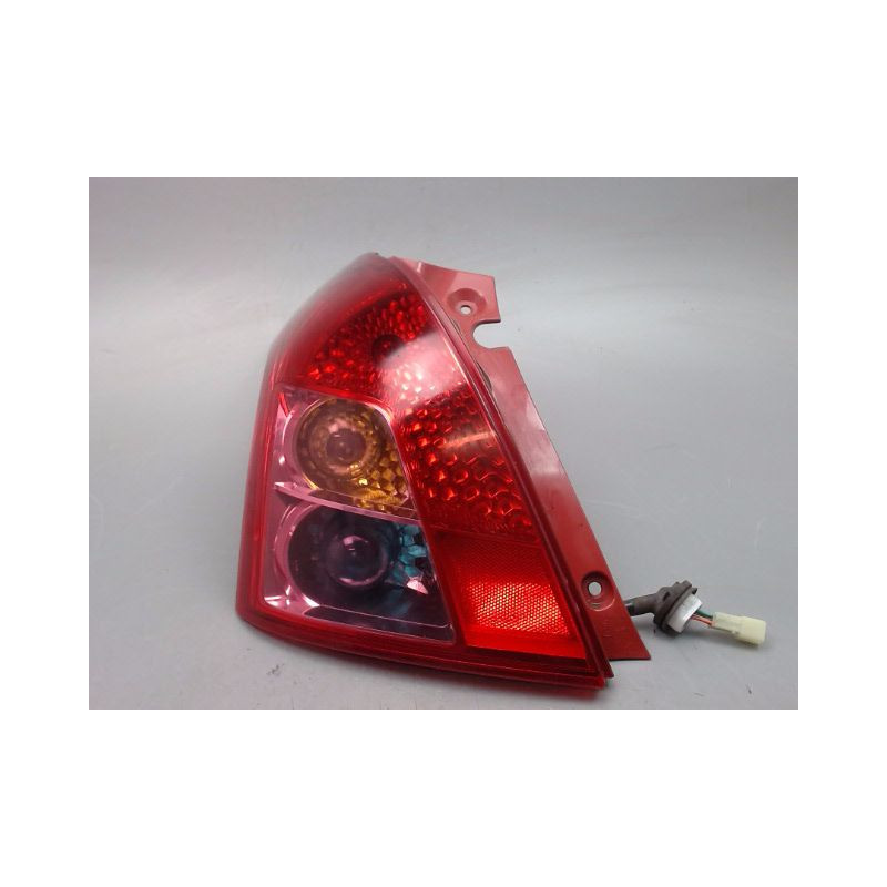 FEU ARRIERE GAUCHE  SUZUKI SWIFT III 2005-2011