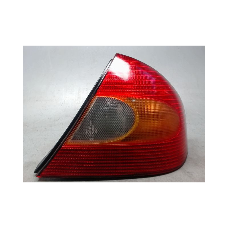 FEU ARRIERE DROIT FORD MONDEO 96-00