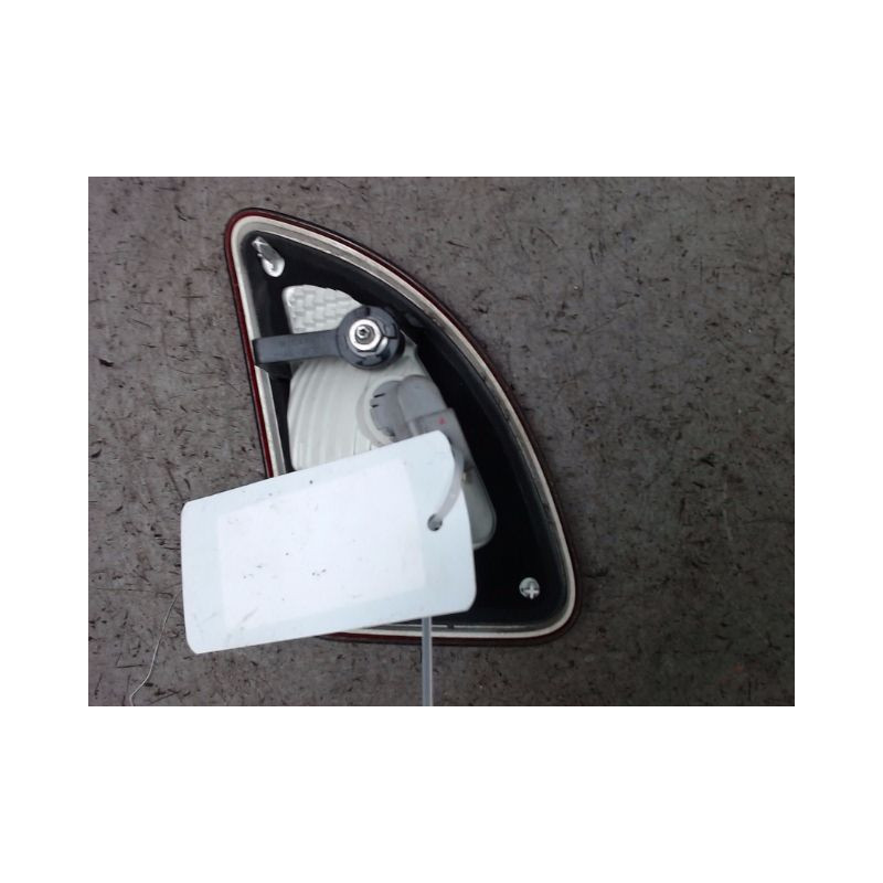 FEU RECUL DROIT RENAULT TWINGO 2 2010-