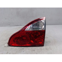 FEU ARRIERE INTERIEUR DROIT TOYOTA AVENSIS VERSO 04-06