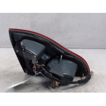 FEU ARRIERE INTERIEUR DROIT TOYOTA AVENSIS VERSO 04-06