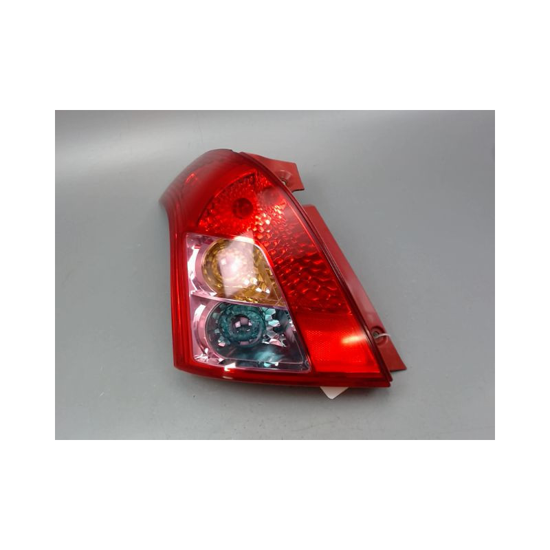 FEU ARRIERE GAUCHE  SUZUKI SWIFT III 2005-2011
