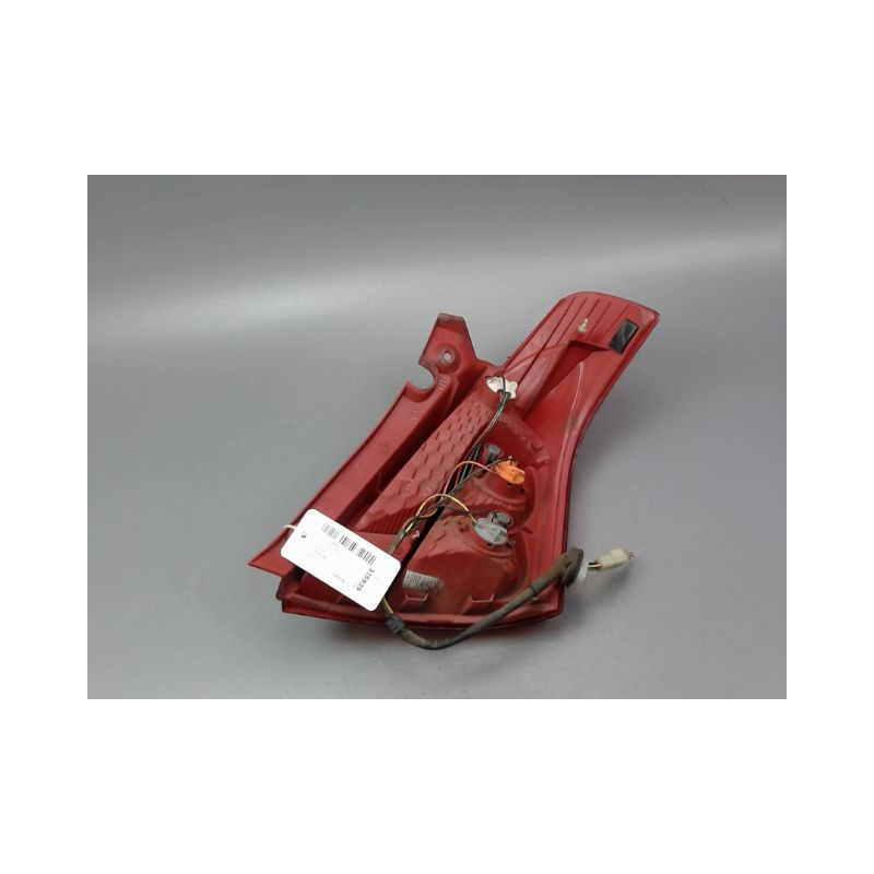 FEU ARRIERE GAUCHE  SUZUKI SWIFT III 2005-2011