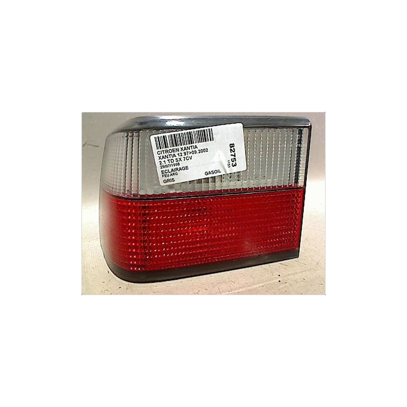 FEU ARRIERE GAUCHE  CITROEN XANTIA 97-2002