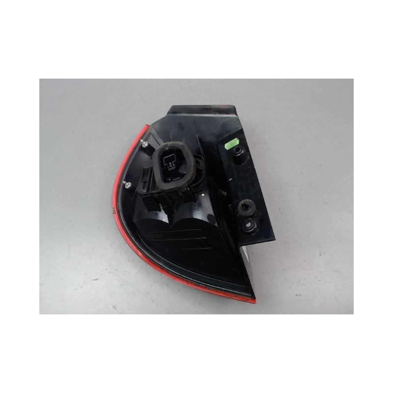 FEU ARRIERE DROIT MITSUBISHI COLT CZ 2005-
