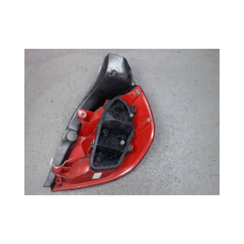 FEU ARRIERE GAUCHE  RENAULT CLIO III 2005-