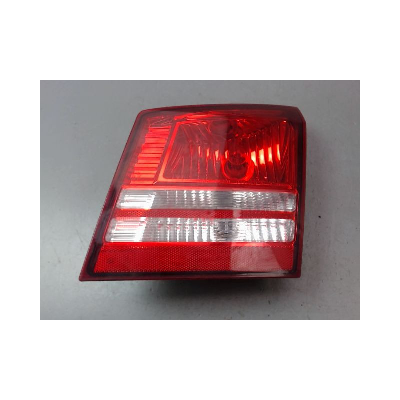 FEU ARRIERE INTERIEUR DROIT DODGE JOURNEY MONOSP. 2008-...