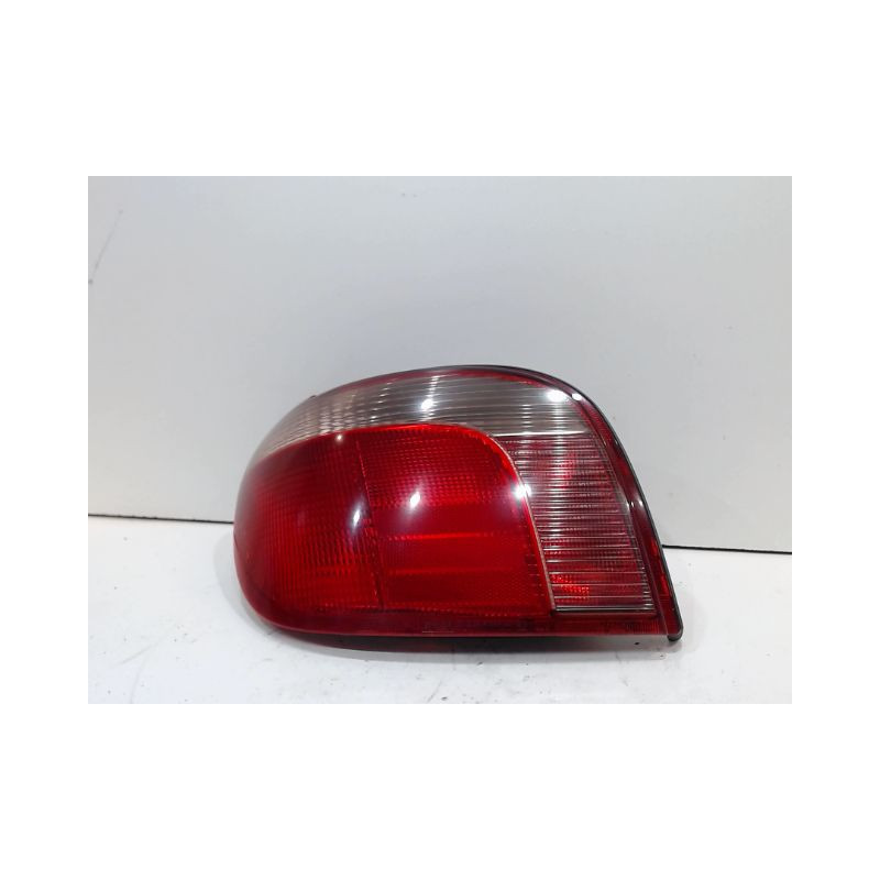 FEU ARRIERE DROIT TOYOTA YARIS