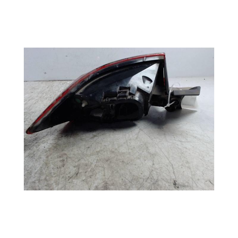 FEU ARRIERE DROIT RENAULT CLIO IV