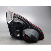 FEU ARRIERE INTERIEUR DROIT TOYOTA AVENSIS VERSO 01-03