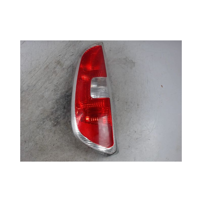 FEU ARRIERE GAUCHE  SKODA ROOMSTER